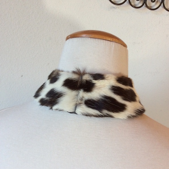 Moved Listing to @Charitylane closet - Picture 4 of 8